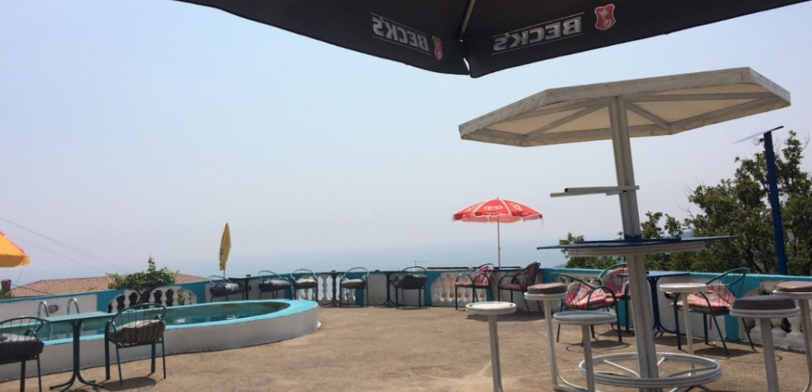 Бар Pool Bar Lana в Будве
