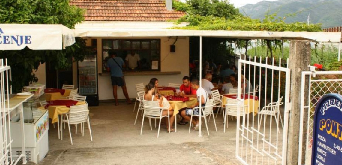 Caffe Pizzeria Ponta, a pizza point in Tivat