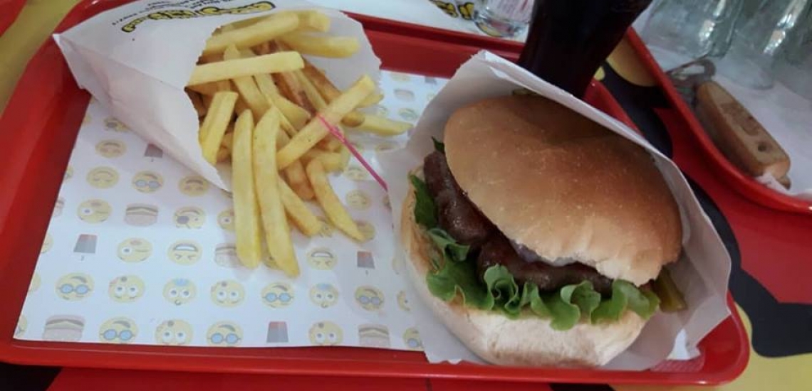 Emoji Cafe&amp;Fast Food in Budva