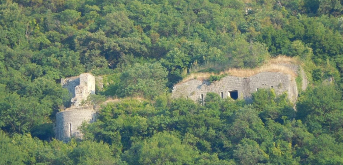 Fovori Bijeli pijesak i Verige, fort Bijeli Pjesak and Verige in Tivat