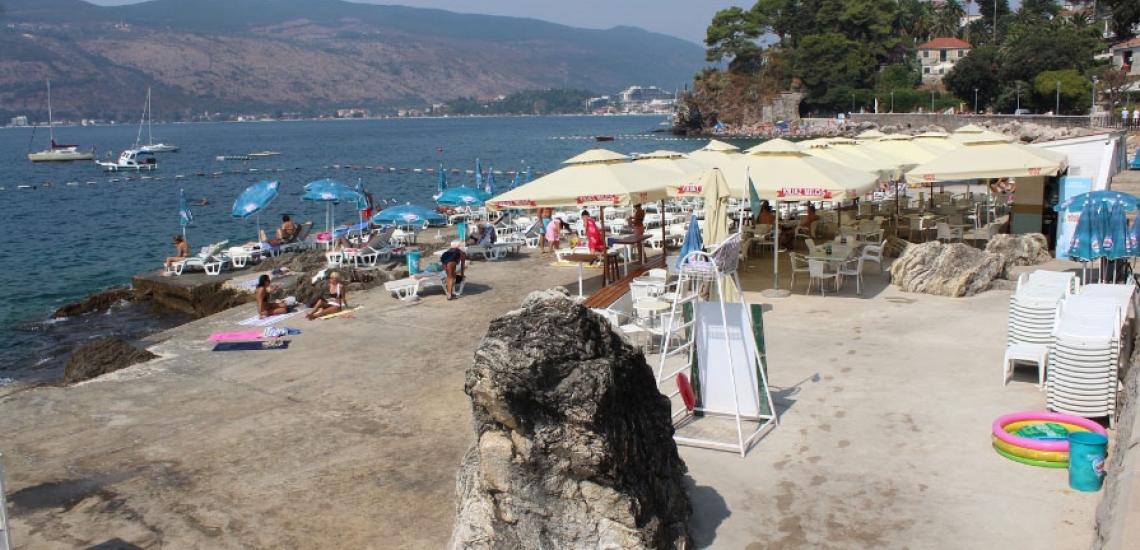 Plaža Žaba, пляж Žaba в Херцег-Нови