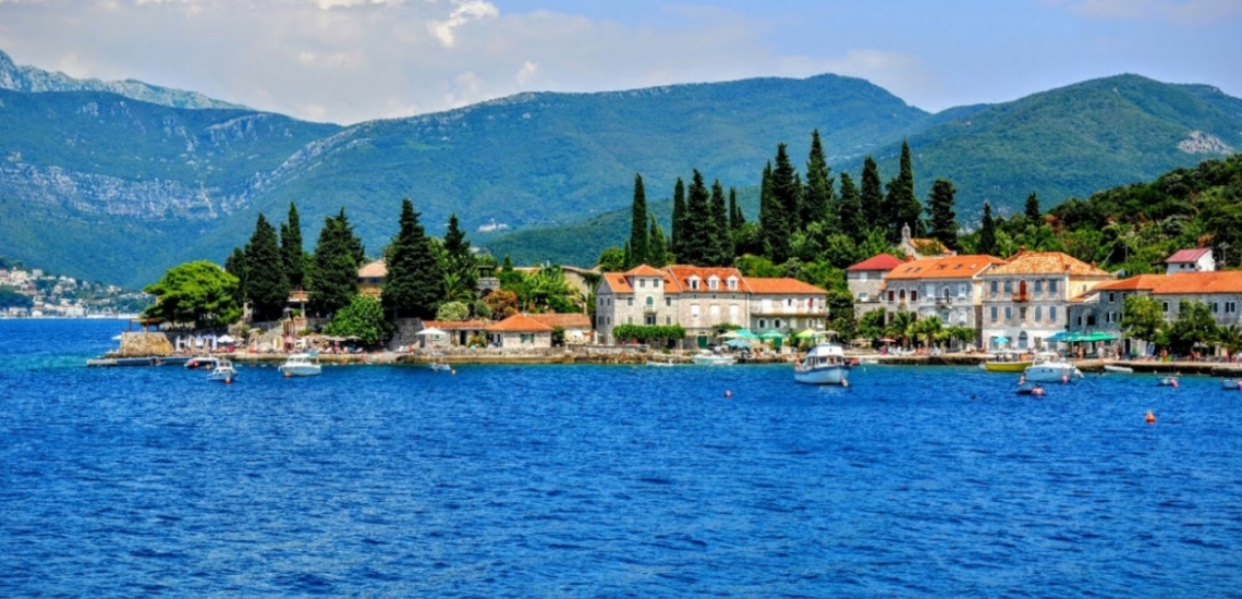 Rose beach in Herceg Novi