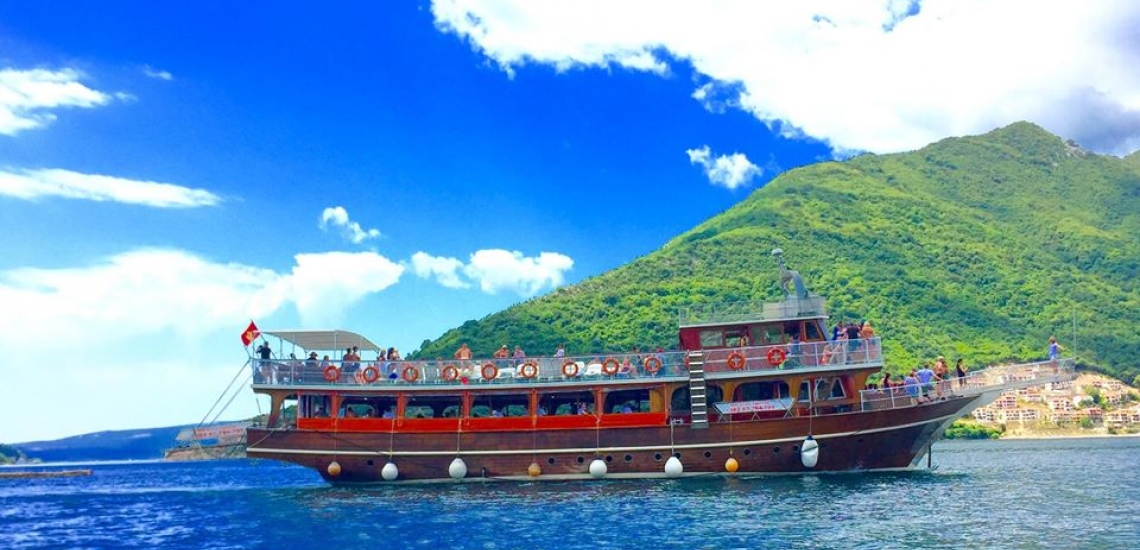Sailing Montenegro by Ship Knez Lipovac, water excusions in Tivat on Knez Lipovac Boat