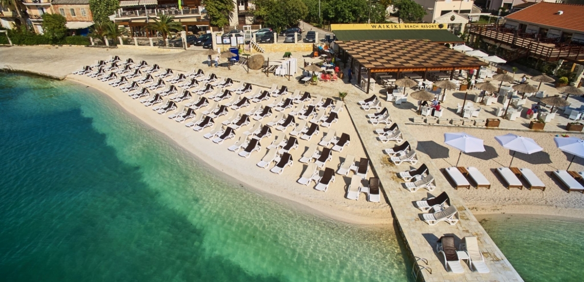 Waikiki Beach Resort, пляжный клуб Waikiki Beach Resort в Тивате