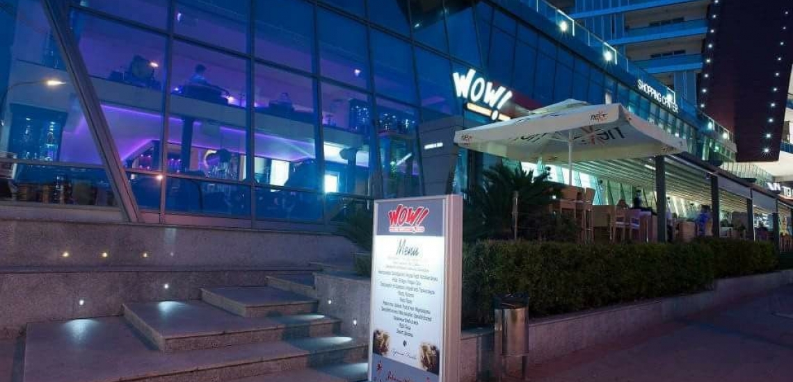 Wow Lounge and Bar, лаунж-бар и ресторан Wow в Будве