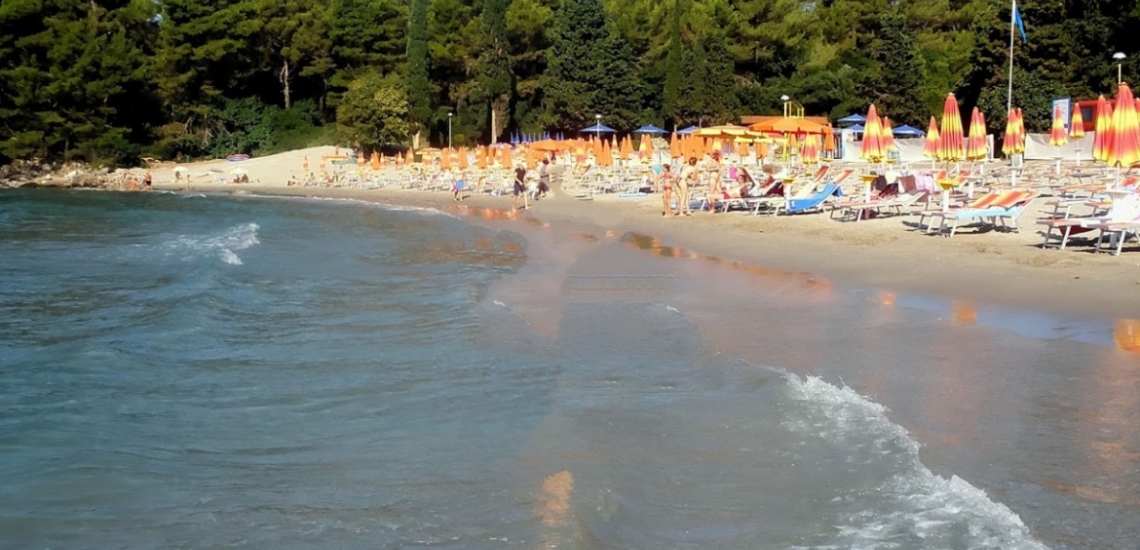 Plaža Plavi Horizont, a beach in Tivat